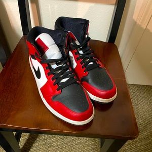 Jordan 1’s Mids